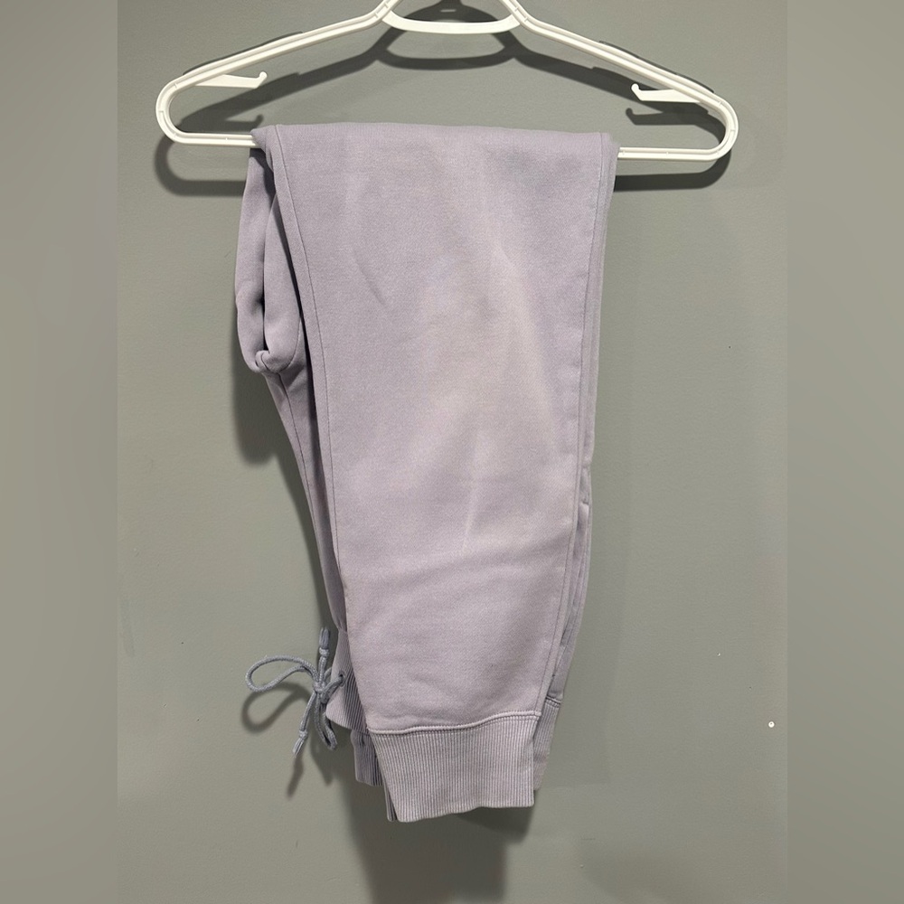 Nike women’s lilac purple Sweatpants - Picture 4 of 4